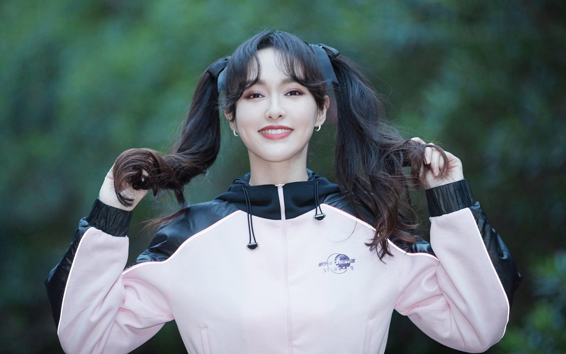 凯莉·麦基翁三冠加身,凯莉·麦吉利斯照片