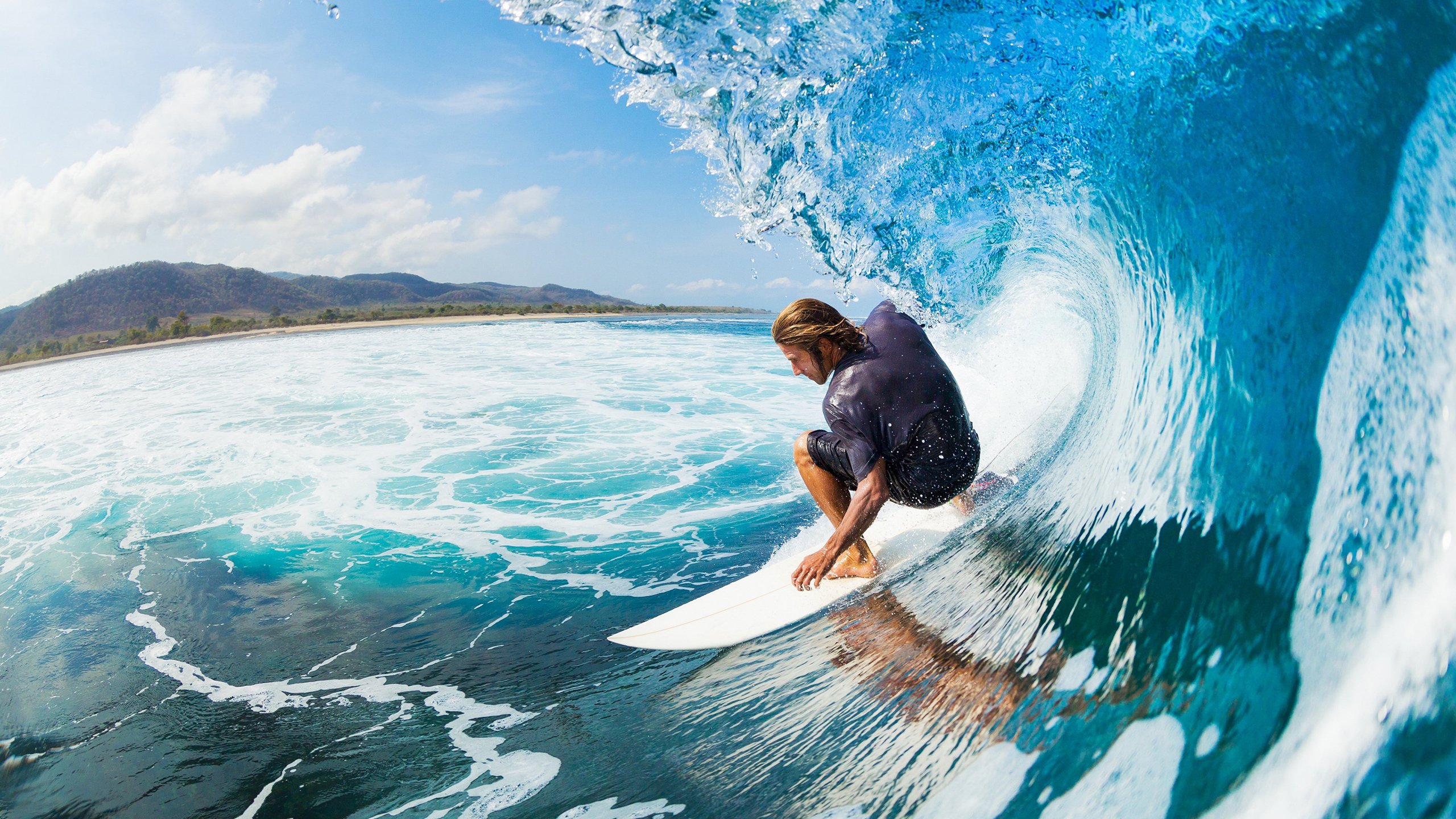 “中国女足备战世界杯，青年队员崭露头角”，中国女足世界杯亚军成员